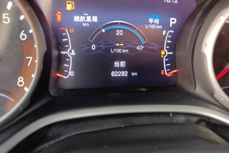 Used Jeep Compass 2017 200T Automatic Family Edition Odometer Close Up
