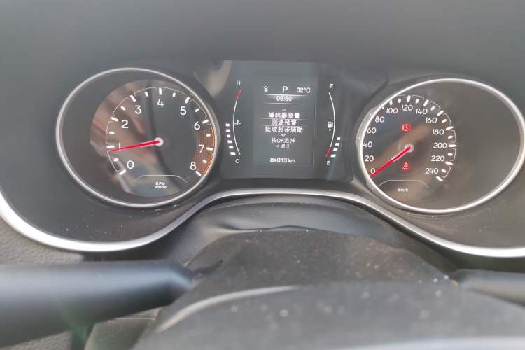 Used Jeep Compass 2017 200T Automatic Enjoyment Version Odometer Close Up