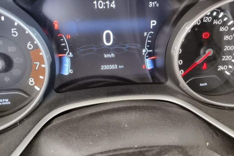 Used Jeep Compass 2017 200T Automatic Family Edition Odometer Close Up