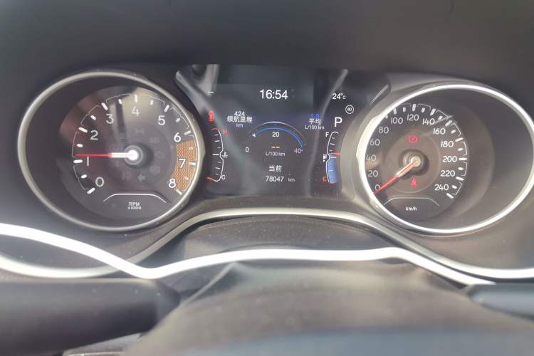 Used Jeep Compass 2017 200T Automatic Family Edition Odometer Close Up