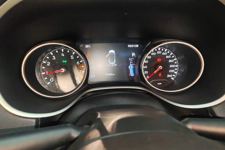 Used Jeep Compass 2017 200T Automatic Family Edition Odometer Close Up