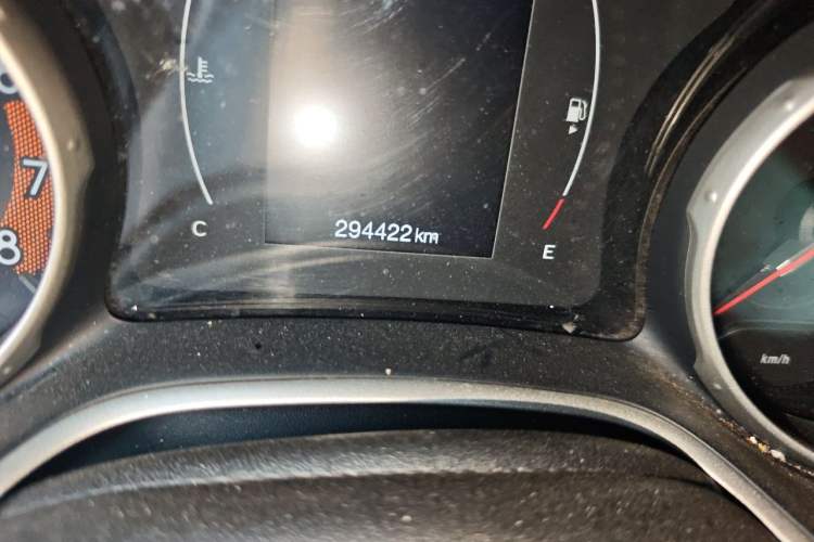 Used Jeep Compass 2017 200T Automatic Enjoyment Version Odometer Close Up