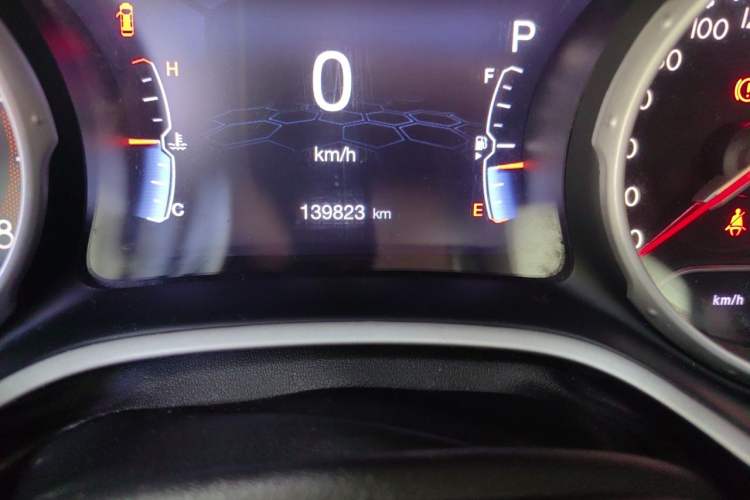 Used Jeep Compass 2017 200T Automatic Family Edition Odometer Close Up