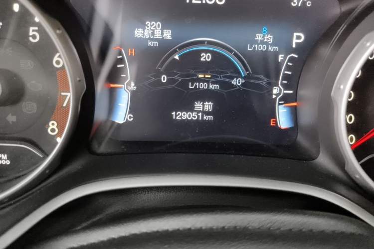 Used Jeep Compass 2017 200T Automatic Family Edition Odometer Close Up