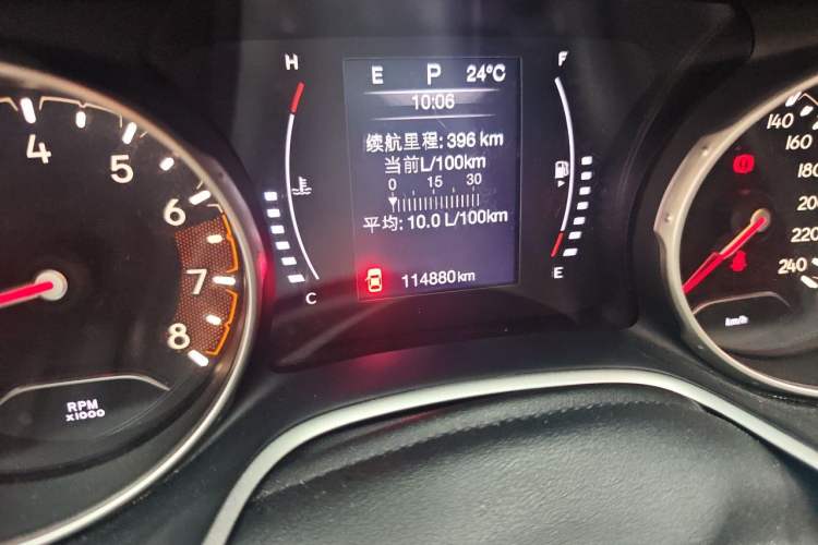 Used Jeep Compass 2017 200T Automatic Enjoyment Version Odometer Close Up