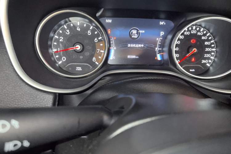 Used Jeep Compass 2017 200T Automatic Family Edition Odometer Close Up