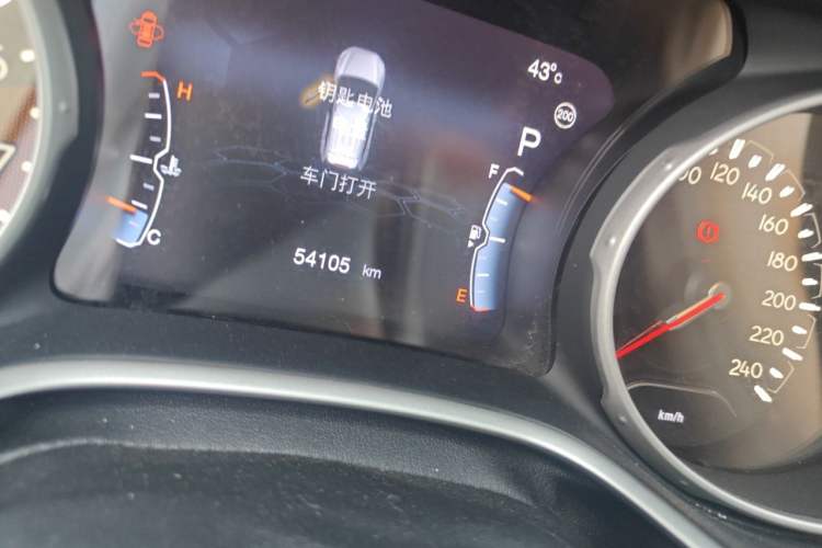 Used Jeep Compass 2017 200T Automatic Family Edition Odometer Close Up