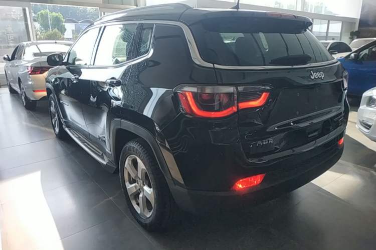 Used Jeep Compass 2017 200T Automatic Family Edition Rear Left 45 Deg