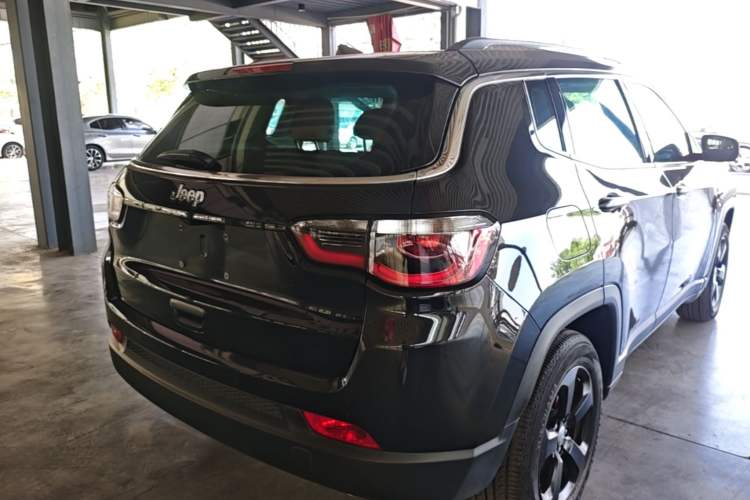 Used Jeep Compass 2017 200T Automatic Family Edition Rear Right 45 Deg