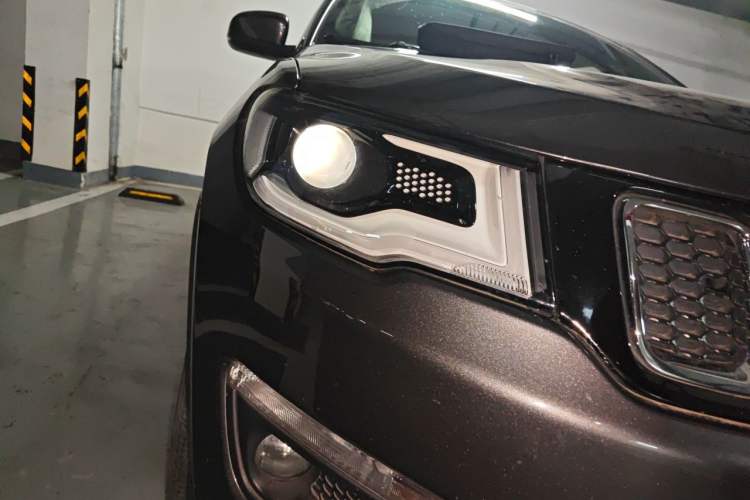 Used Jeep Compass 2017 200T Automatic Enjoyment Version Right Front Headlight