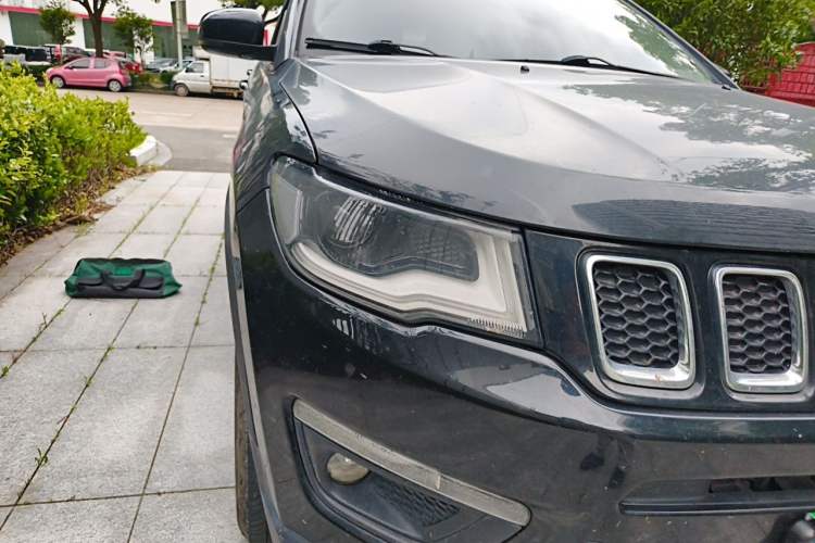 Used Jeep Compass 2017 200T Automatic Family Enjoyment Four-Wheel Drive Edition Right Front Headlight