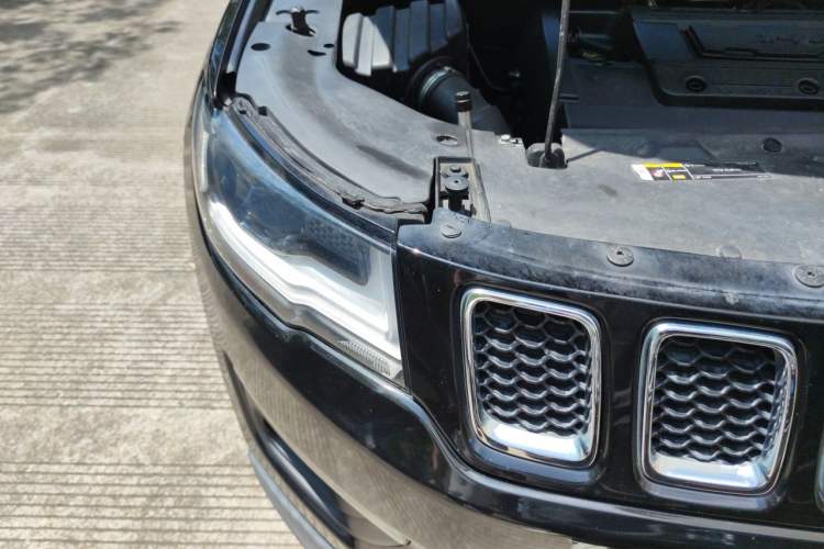 Used Jeep Compass 2017 200T Automatic Enjoyment Version Right Front Headlight