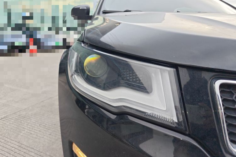 Used Jeep Compass 2017 200T Automatic Family Enjoyment Four-Wheel Drive Edition Right Front Headlight