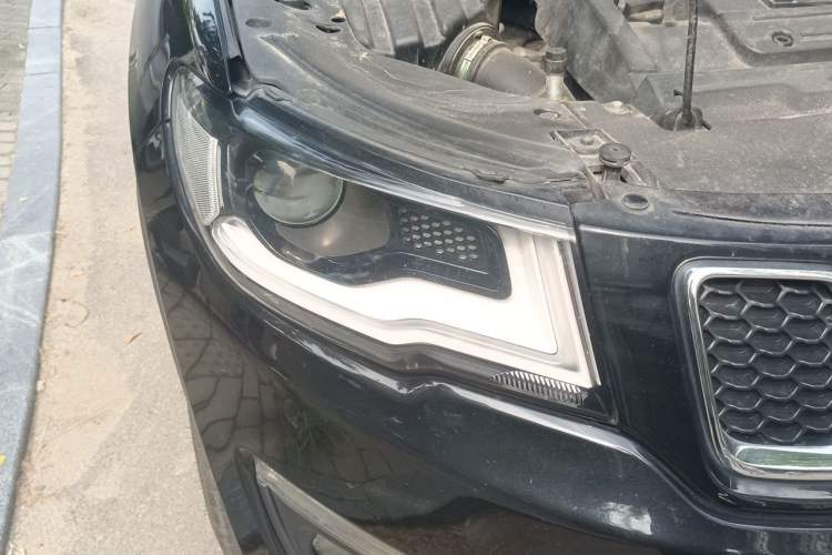 Used Jeep Compass 2017 200T Manual Enjoy Edition Right Front Headlight