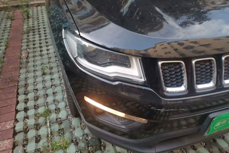 Used Jeep Compass 2017 200T Automatic Family Edition Right Front Headlight