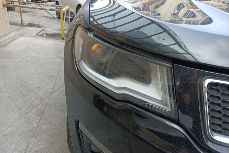 Used Jeep Compass 2017 200T Automatic Enjoyment Edition Right Front Headlight