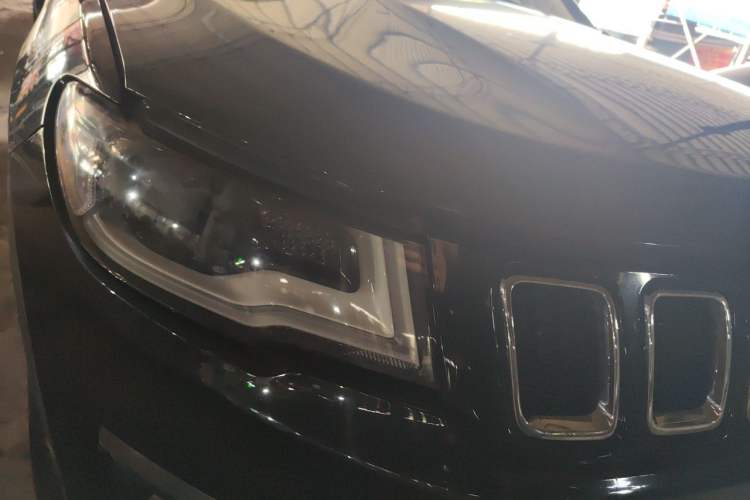 Used Jeep Compass 2017 200T Automatic Family Edition Right Front Headlight