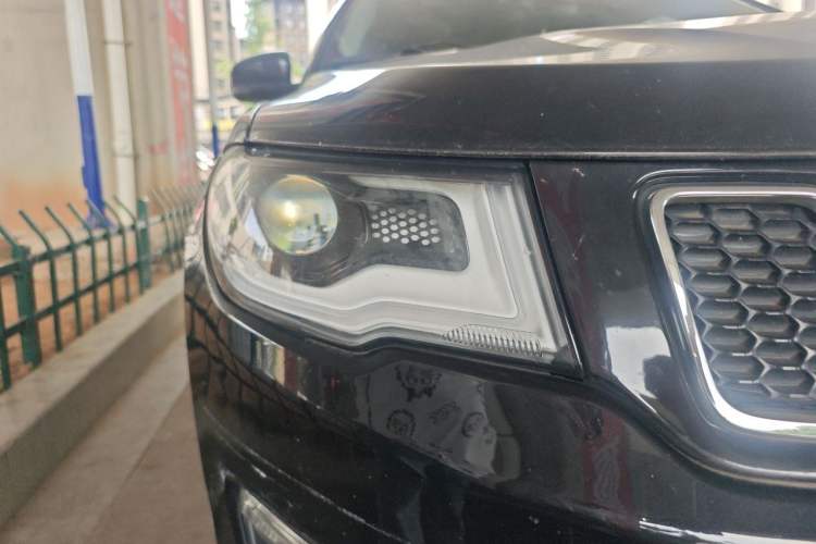 Used Jeep Compass 2017 200T Automatic Family Edition Right Front Headlight