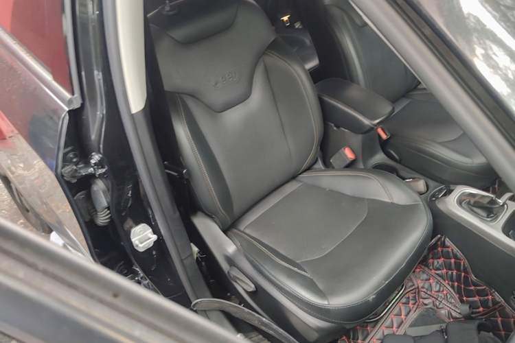 Used Jeep Compass 2017 200T Automatic Family Edition Right Front Seat