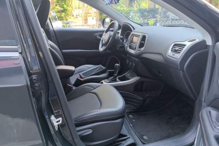 Used Jeep Compass 2017 200T Automatic Comfort Edition Right Front Seat