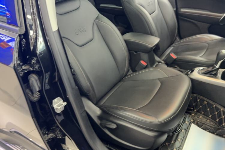Used Jeep Compass 2017 200T Automatic Family Edition Right Front Seat