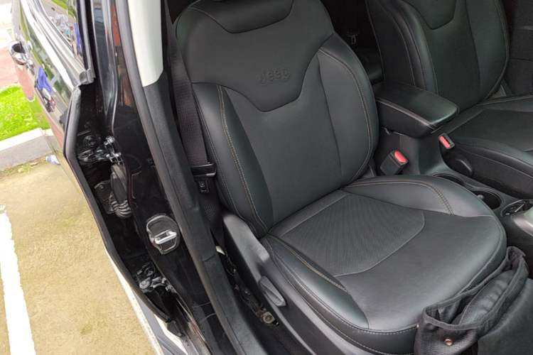 Used Jeep Compass 2017 200T Automatic Family Edition Right Front Seat