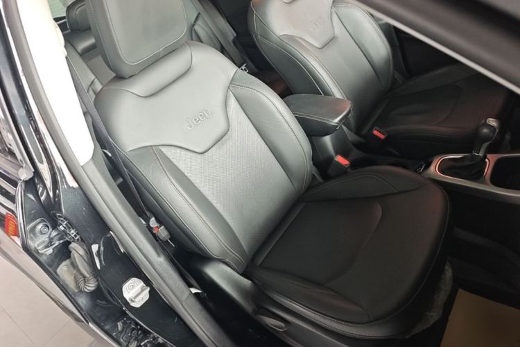 Used Jeep Compass 2017 200T Automatic Family Edition Right Front Seat