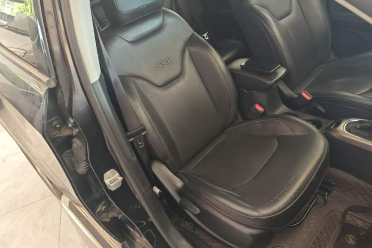 Used Jeep Compass 2017 200T Automatic Family Edition Right Front Seat