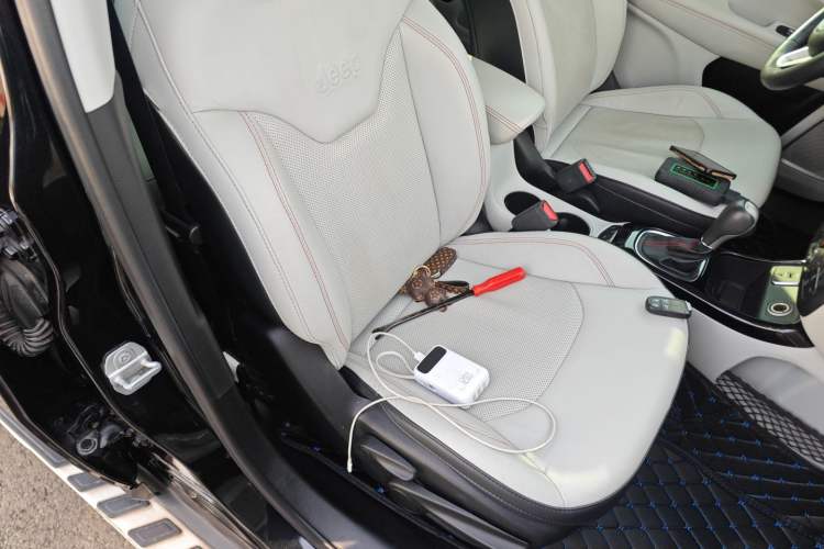 Used Jeep Compass 2017 200T Automatic Prestige Edition Right Front Seat