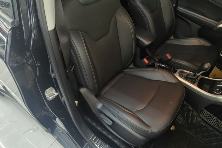 Used Jeep Compass 2017 200T Automatic Family Edition Right Front Seat