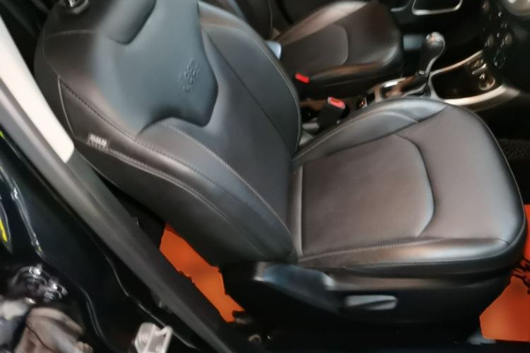 Used Jeep Compass 2017 200T Automatic Family Edition Right Front Seat