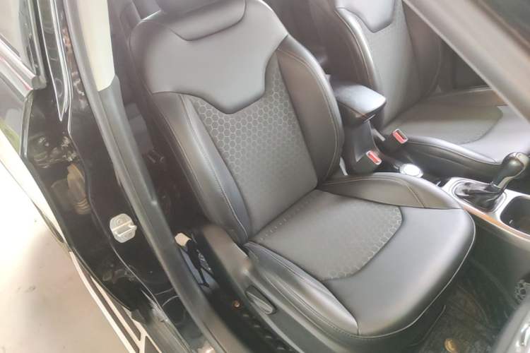 Used Jeep Compass 2017 200T Automatic Comfort Edition Right Front Seat
