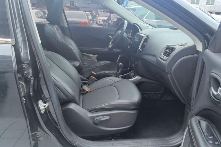 Used Jeep Compass 2017 200T Automatic Family Edition Right Front Seat