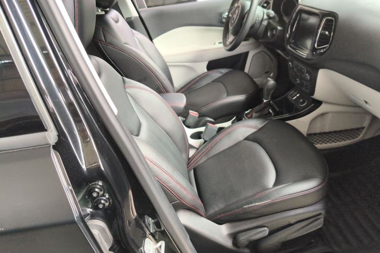 Used Jeep Compass 2017 200T Automatic Prestige Edition Right Front Seat