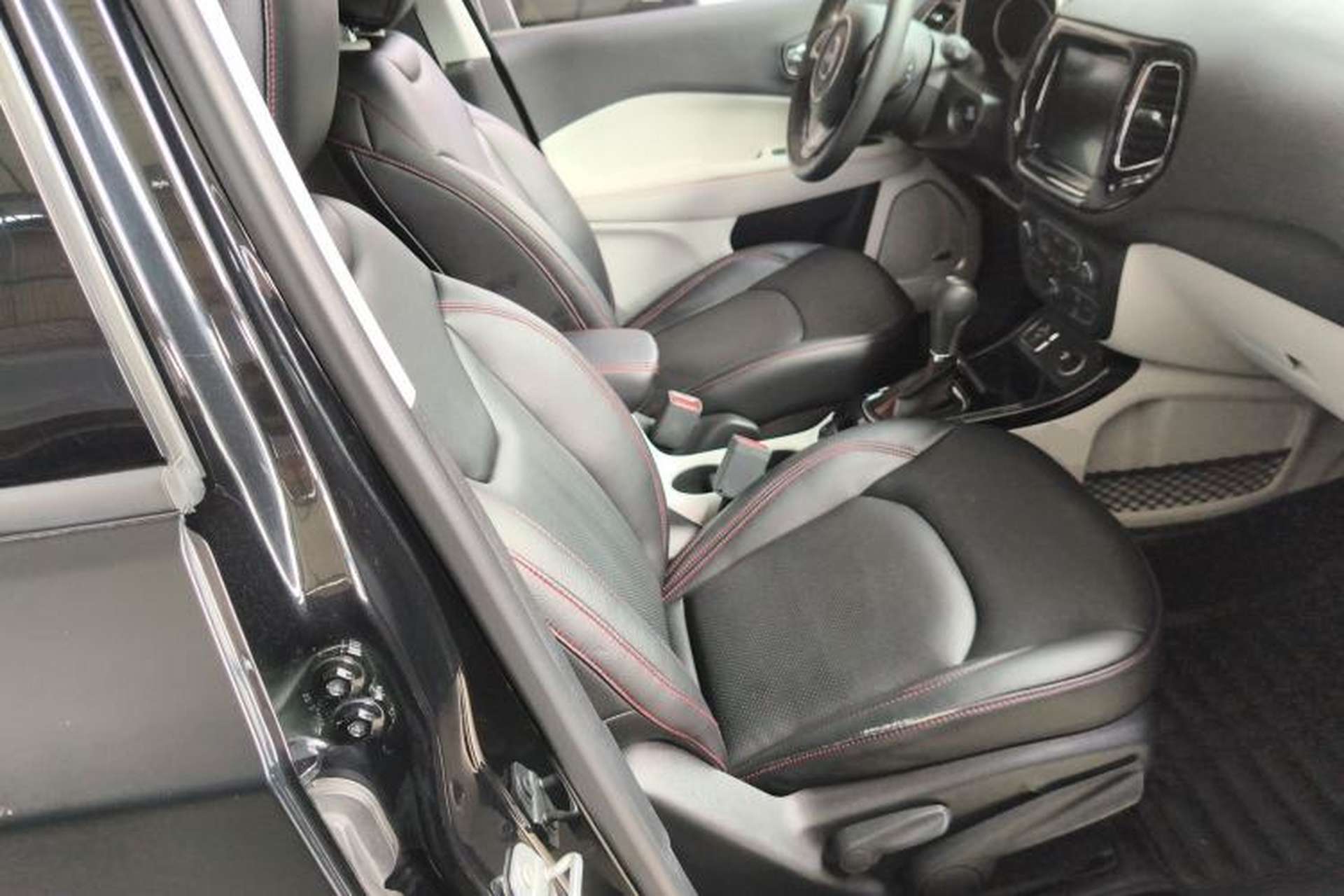 Used Jeep Compass 2017 200T Automatic Prestige Edition Right Front Seat