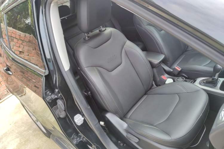 Used Jeep Compass 2017 200T Automatic Family Edition Right Front Seat