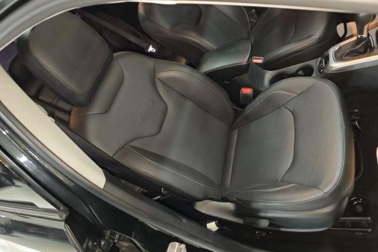 Used Jeep Compass 2017 200T Automatic Family Edition Right Front Seat