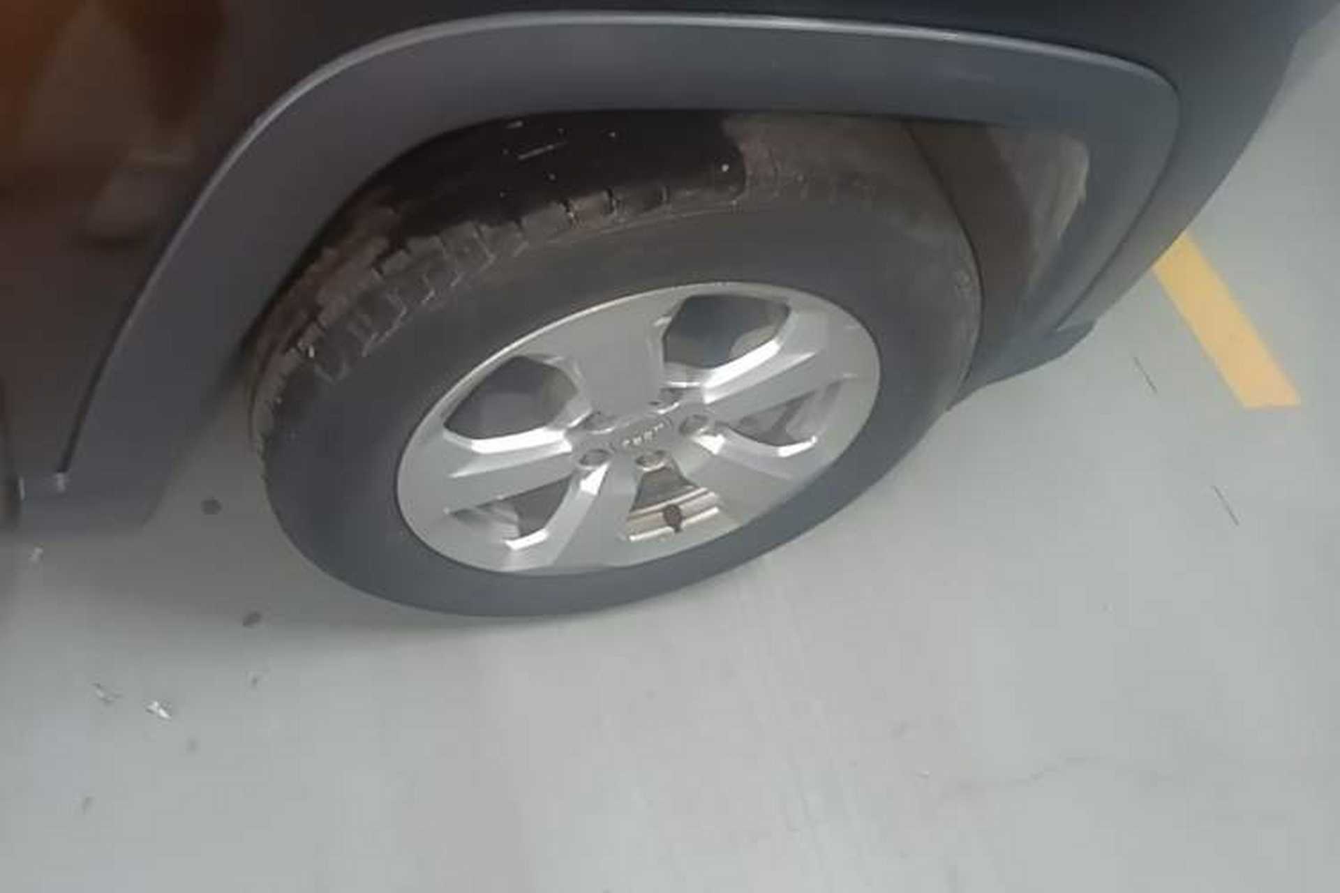 Used Jeep Compass 2017 200T Automatic Family Edition Right Front Wheel Hub