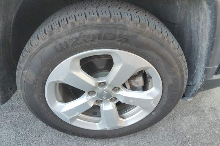 Used Jeep Compass 2017 200T Automatic Enjoyment Version Right Front Wheel Hub