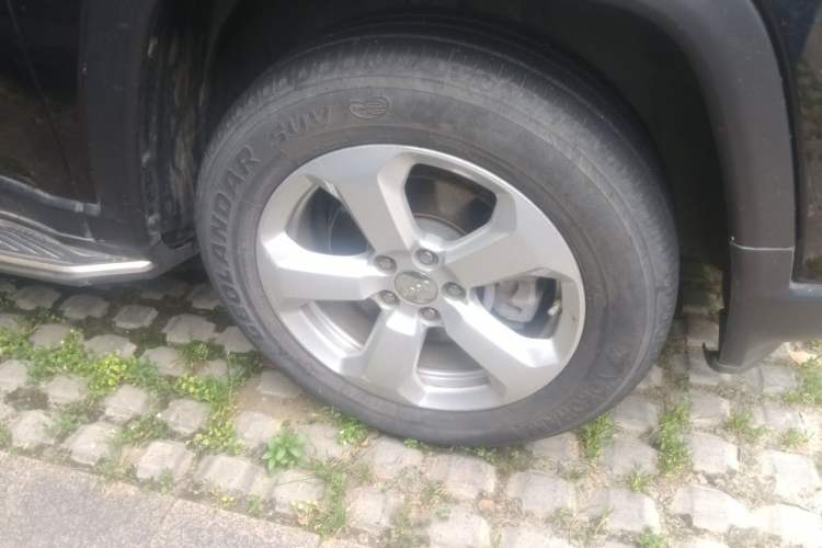 Used Jeep Compass 2017 200T Automatic Enjoyment Version Right Front Wheel Hub