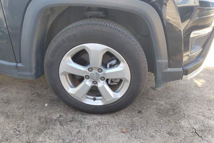 Used Jeep Compass 2017 200T Automatic Enjoyment Version Right Front Wheel Hub