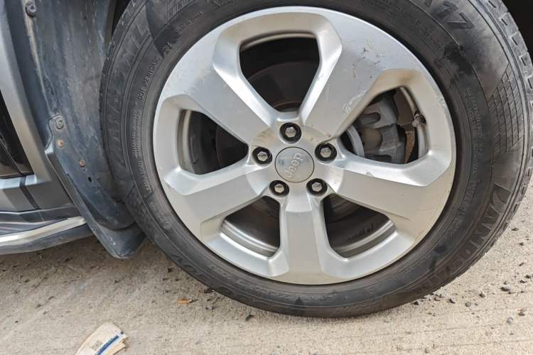 Used Jeep Compass 2017 200T Automatic Enjoyment Version Right Front Wheel Hub