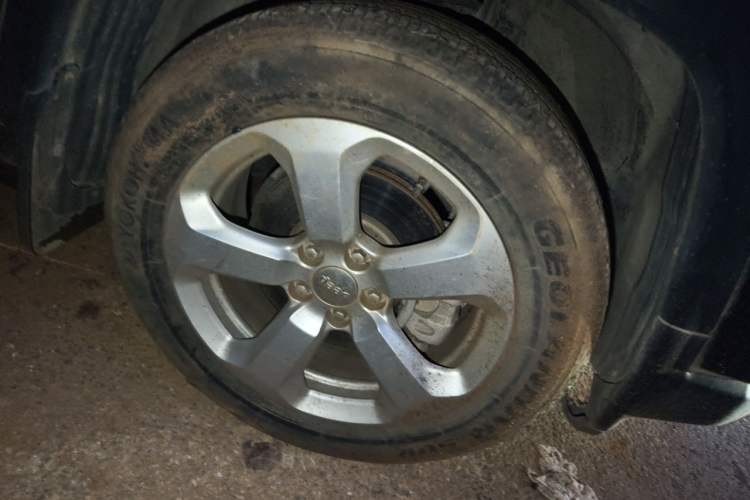 Used Jeep Compass 2017 200T Automatic Family Edition Right Front Wheel Hub