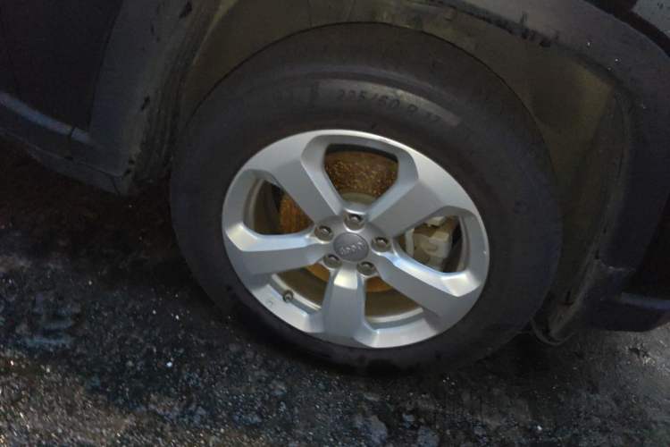 Used Jeep Compass 2017 200T Automatic Family Edition Right Front Wheel Hub