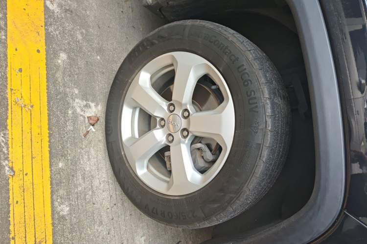 Used Jeep Compass 2017 200T Automatic Family Enjoyment Four-Wheel Drive Edition Right Front Wheel Hub