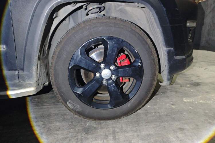 Used Jeep Compass 2017 200T Automatic Family Edition Right Front Wheel Hub