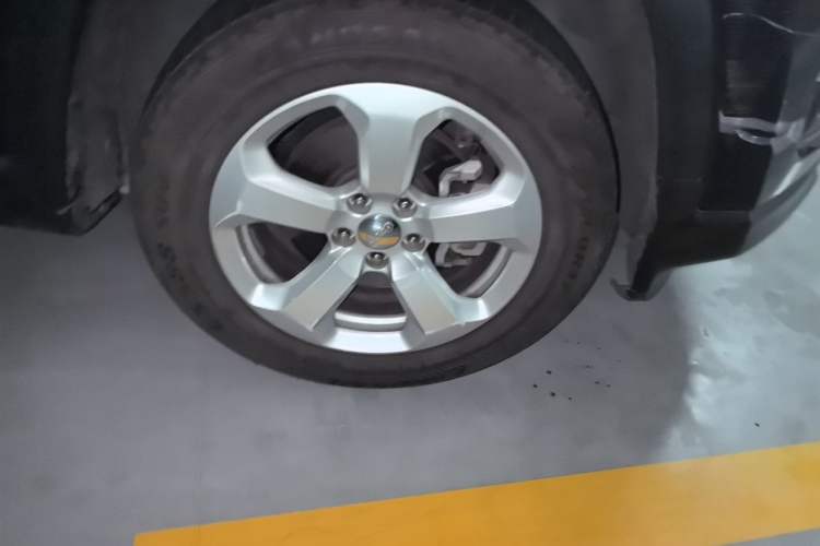 Used Jeep Compass 2017 200T Automatic Family Edition Right Front Wheel Hub