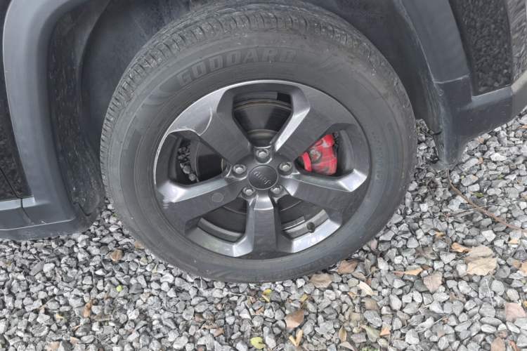 Used Jeep Compass 2017 200T Manual Enjoy Edition Right Front Wheel Hub