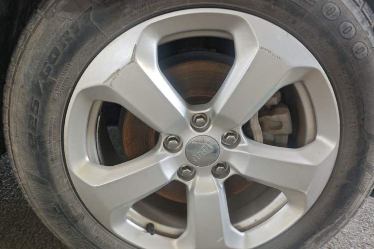 Used Jeep Compass 2017 200T Automatic Family Edition Right Front Wheel Hub