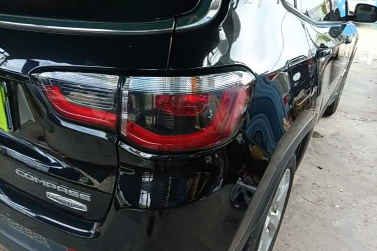 Used Jeep Compass 2017 200T Automatic Family Edition Right Rear Taillight